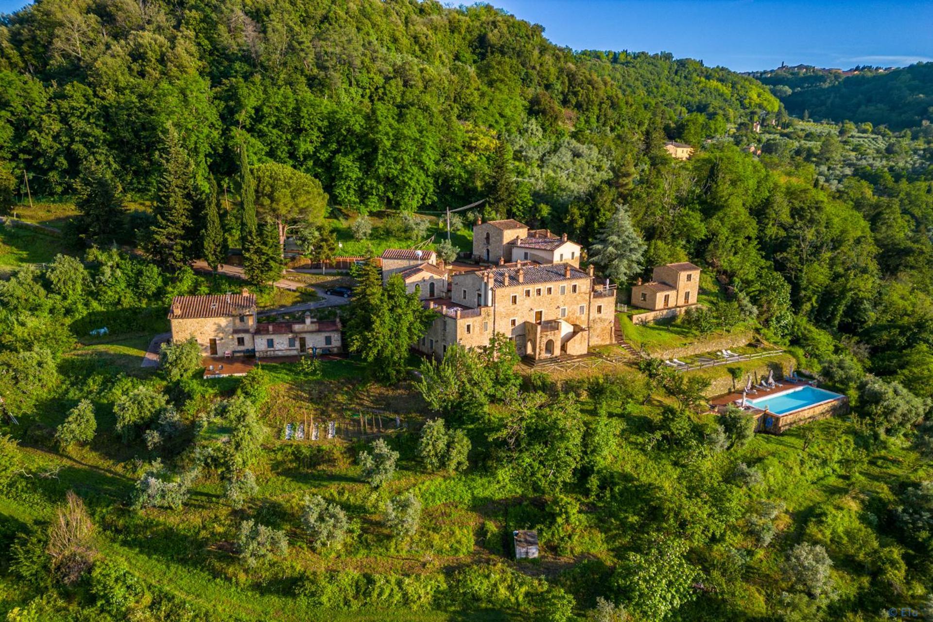 Borgo Gatteraia Aparthotel Volterra Bagian luar foto